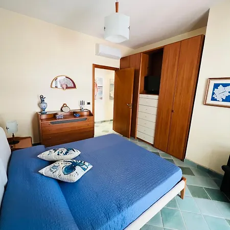 Emilio's Ii Apartment